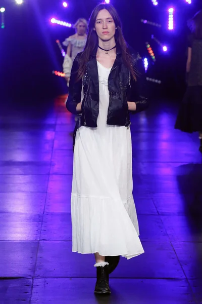 Look 53